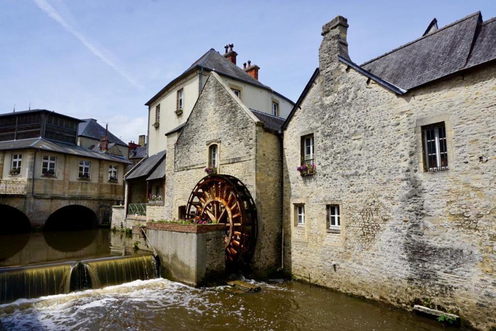 Le Bourg Panzió Asnieres-en-Bessin Kültér fotó